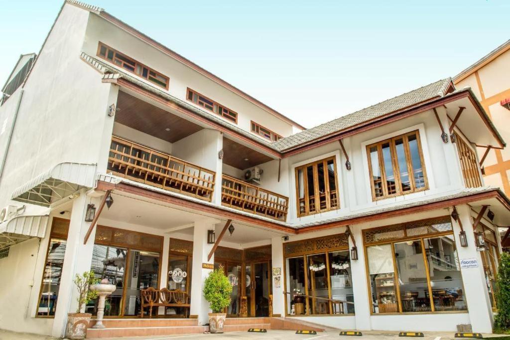 Hotel The Indigo House Phrae Zewnętrze zdjęcie