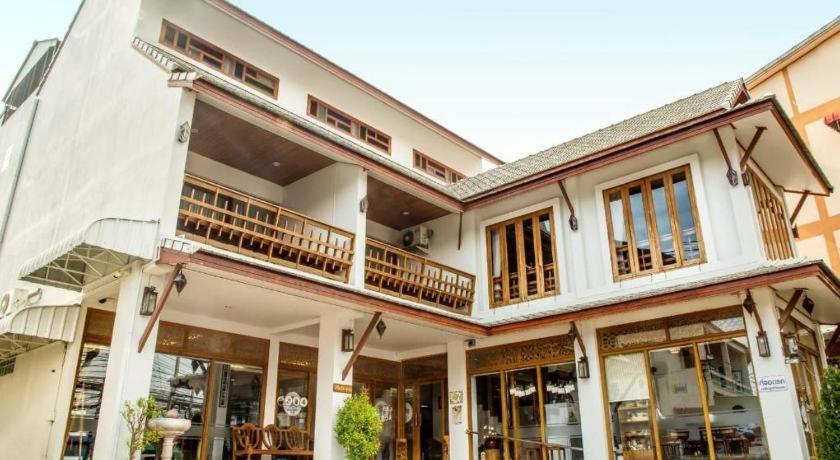 Hotel The Indigo House Phrae Zewnętrze zdjęcie